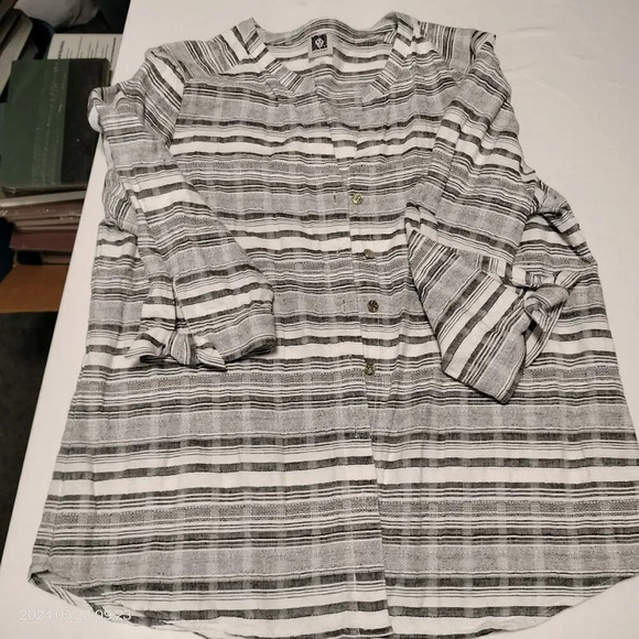 Anne Klein size Large Gray Off White Striped Linen Blend Button Up Shacket - Picture 10 of 11